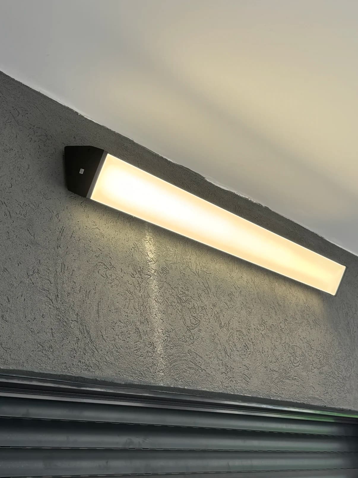 התקנת תאורת LED מודרנית